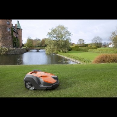 HUSQVARNA AUTOMOWER® 520 2